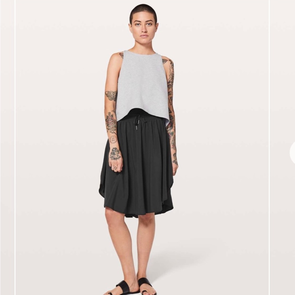 NWT Classic Lululemon Everyday Skirt Size 8